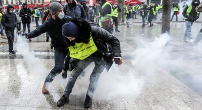 Francë, bie vrulli i protestave të jelekëverdhëve