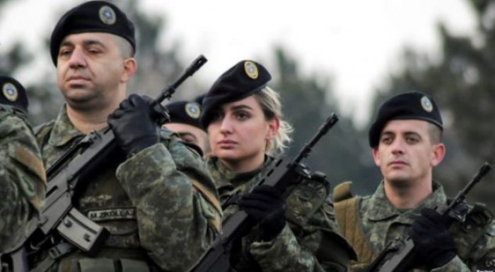 Serbia: NATO po bën ‘spektakël’, vet e ndihmoi krijimin e Ushtrisë së Kosovës