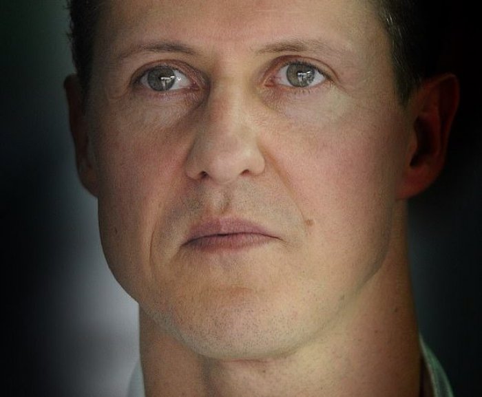 Ndodhë mrekullia: Pas 5 vitesh, Michael Schumacher është ngritur në këmbë!