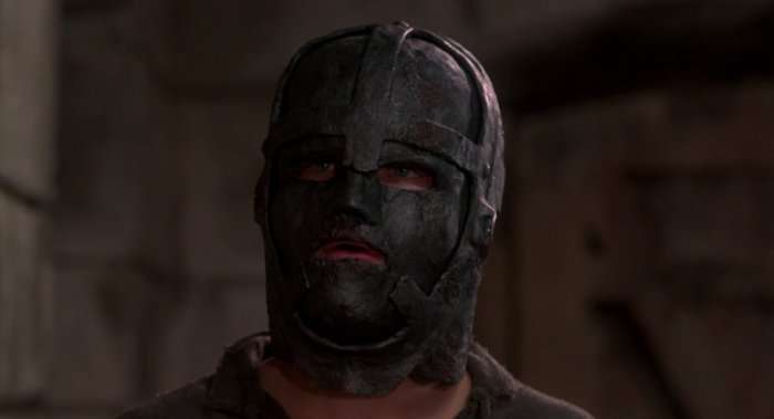 Kush ka qenë njeriu misterioz me maskë të hekurt?