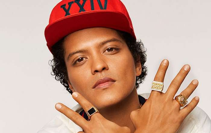 Kush është Bruno Mars dhe sa është pasuria e tij?
