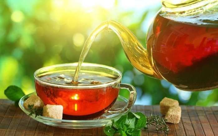 Një gotë çaj apo një grusht boronica në ditë ju mbrojnë nga këto sëmundje të rrezikshme