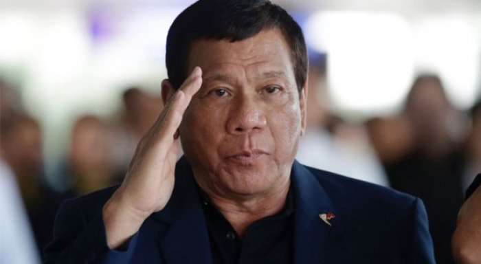 Presidenti filipinas hetohet nga Haga për krime kundër njerëzimit