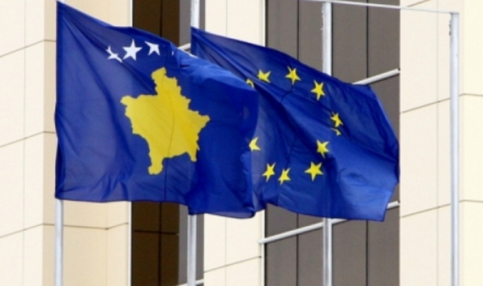 Fotografia që ilustron rrugën e Kosovës dhe shteteve tjera drejt BE-së