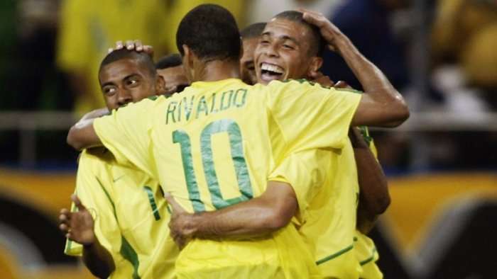 Lojtarët e famshëm brazilian që u rritën në ‘Favela’
