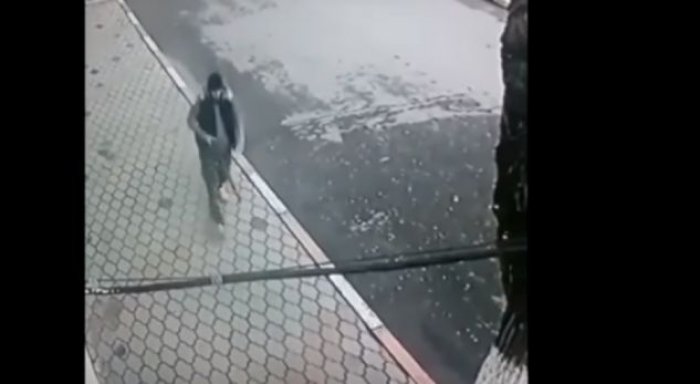 Pamje të frikshme, publikohet video e personit që sulmoi kishën në Rusi duke lënë 4 viktima(Video)