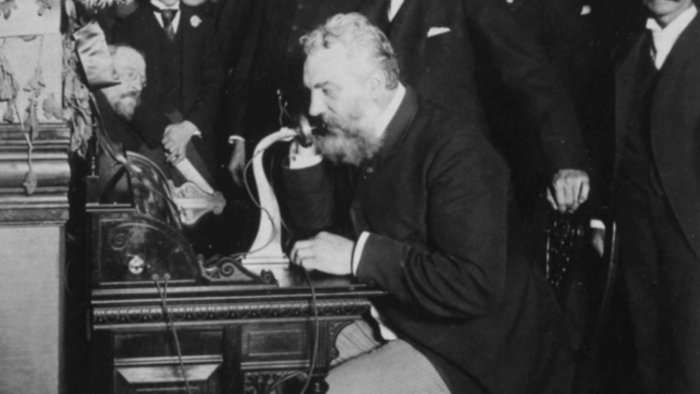 A e dini kush e ka shpikur telefonin?