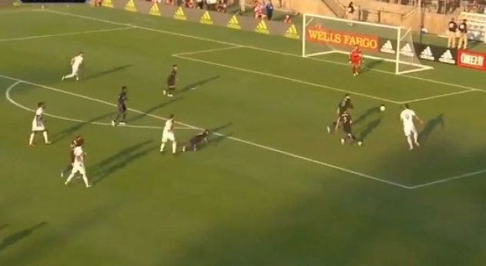 Ibrahimovic shënon super gol në MLS