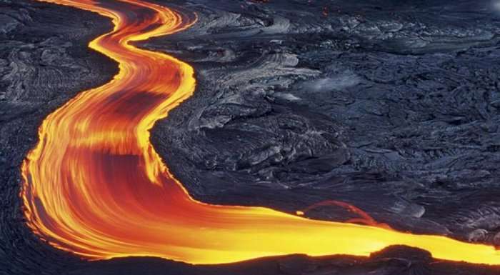 Si shndërrohet magma në lavë?