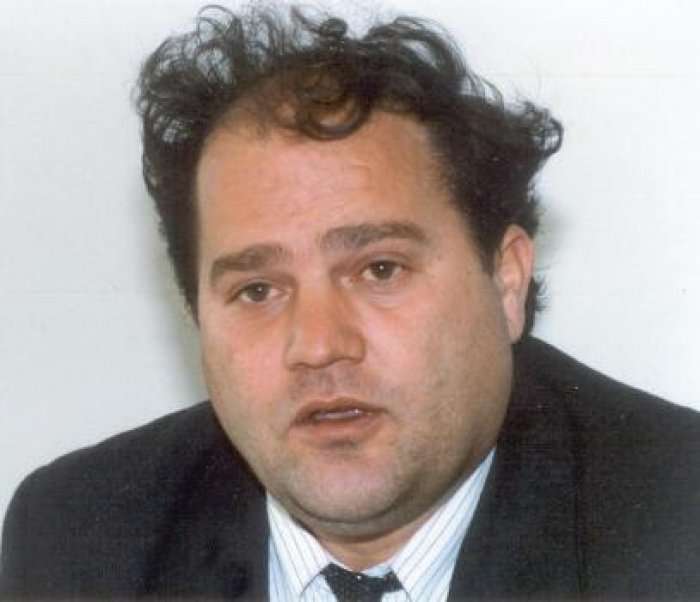 “Si doli Azemi nga PD-ja me silenciator, fjalët e para që i tha Fatmir Haklaj” (Foto)