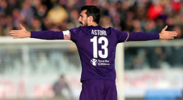 Fiorentina dhe Cagliari tërheqin fanellën me numër 13 të Astorit