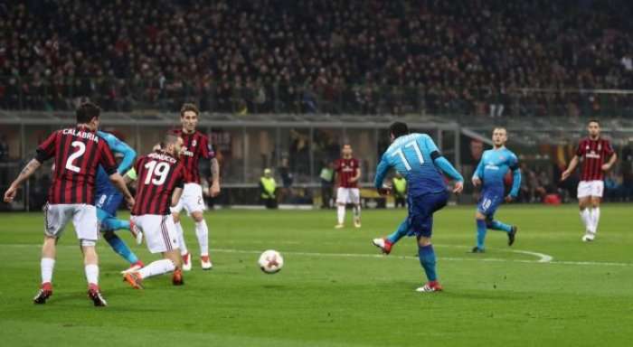 Milan – Arsenal, rezultat shokues pas pjesës së parë