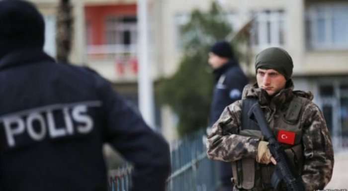Turqia lëshon urdhër-arreste edhe për mbi 240 njerëz