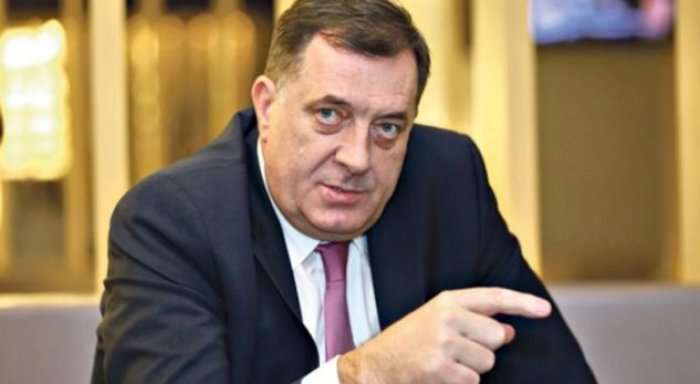 Lideri i serbëve të Bosnjës kërkon ndryshimin ‘paqësor’ të kufijve në Ballkan