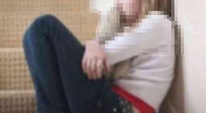 Nuk pagoi borxhin, vajzës së mitur i publikojnë fotot intime