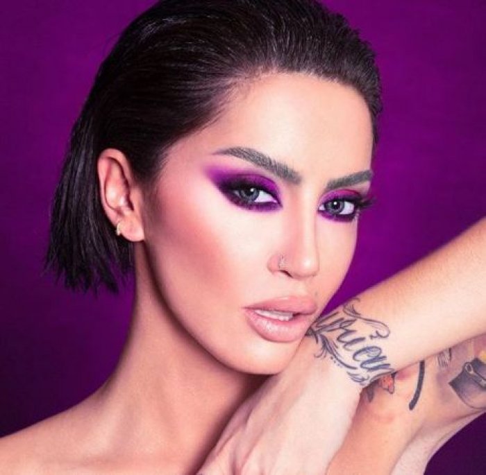 Dafina Zeqiri, pozon si në filmat me 'kauboj' (Foto)