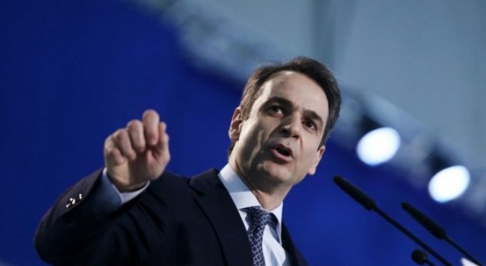 Mitsotakis me porosi për Shkupin dhe kritika për Tsiprasin dhe deputetët të cilët e mbështetën Marrëveshjen e Prespës