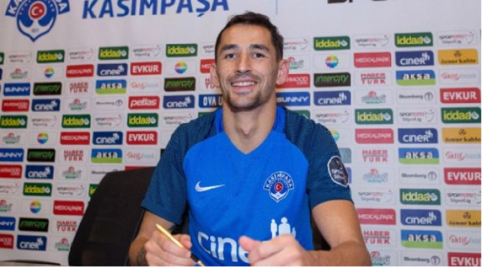 Zyrtare: Ylli i Kosovës e vazhdon kontratën me klubin e tij turk