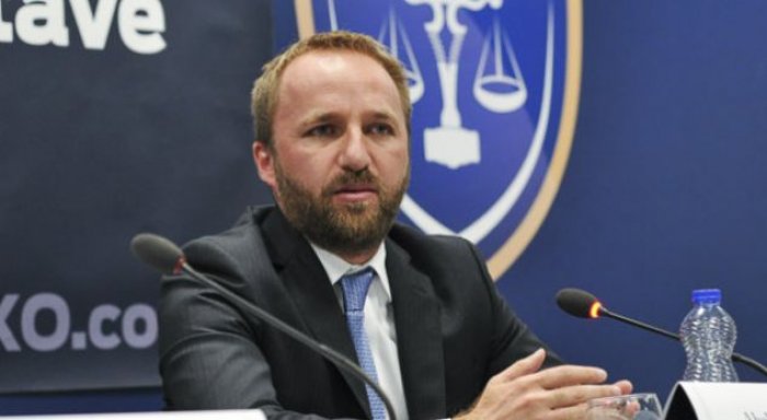 Tahiri thotë se Haradinaj mund të bindet për pezullimin e taksës
