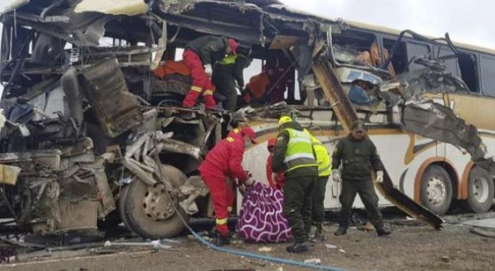 Shkon në 27 numri i viktimave nga përplasja e dy autobusëve
