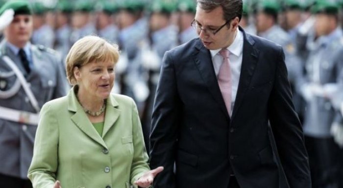 Kosova, temë diskutimi në takimin Vuçiq-Merkel