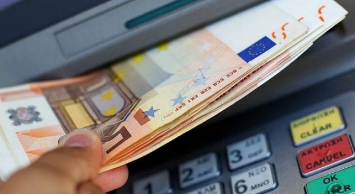Nuk e pranon fajësinë personi që akuzohet se mori 800 euro nga i dëmtuari për t’ia kryer testin e gjuhës gjermane shoqes së tij