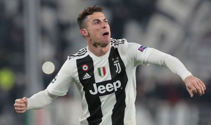 “Cristiano Ronaldo është alien, më i miri në histori të futbollit”