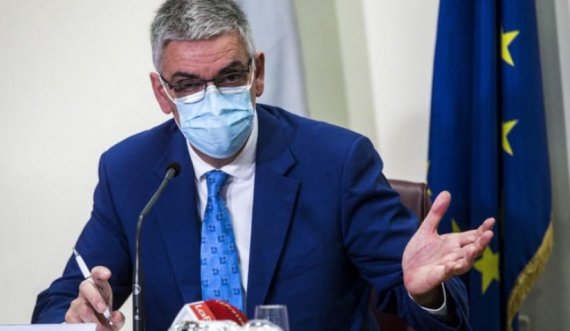 Kreu i Institutit për Shëndetësi në Itali prognozon: Pandemia do të zgjasë për të paktën edhe një vit e gjysmë
