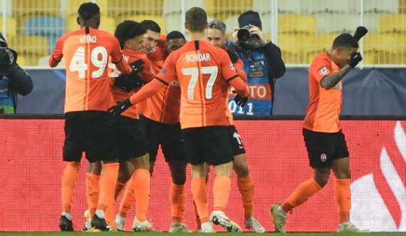 Shakhtar Donetsk shokon Barcelonën, fiton me rezultat minimal