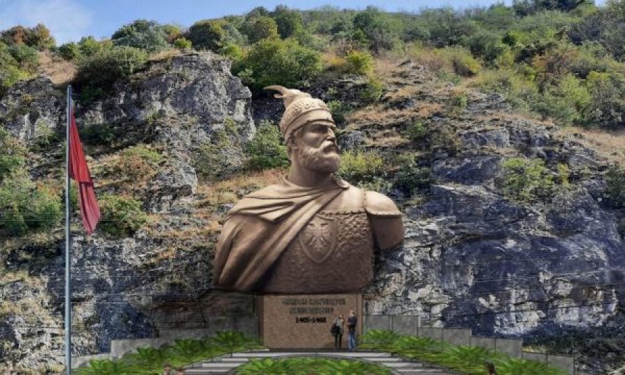 Shoqata që e ndërtoi Skënderbeun në Prizren, paralajmëron një tjetër shtatore buzë kalasë së Prizrenit