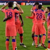 Sevilla pret ofertën përfundimtare të Newcastle për Diego Carlos