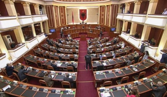 Zbulohen emrat e Komisionit Parlamentar shqiptar për raportin e Dick Martyt