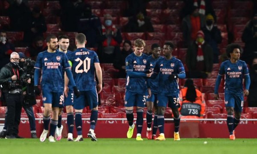 Arsenali e dominon Rapidin, vazhdon pa humbje në Europa Ligë