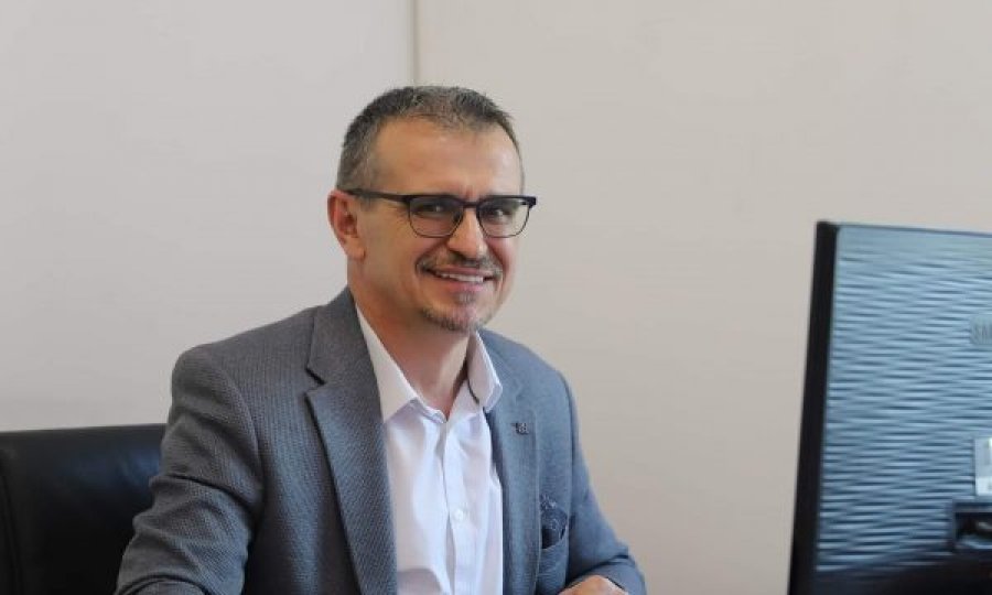 Vëllai i deputetit të VV-së e fyen Driton Selmanaj: Nuk ka krijesë më të poshtër se ai