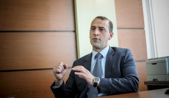 Arbërie Nagavci tha se një deputet i infektuar po merr pjesë në seancë, reagon Daut Haradinaj