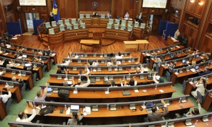 Sot seancë e jashtëzakonshme në Kuvend, pritet të votohet Projektligji për Rimëkëmbje Ekonomike