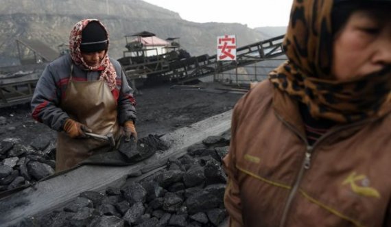 Rrjedh monoksidi i karbonit në minierë,  vdesi 18 minatorë 