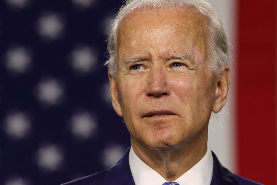 Biden: Vaksina kundër COVID-19 nuk do të jetë e detyrueshme