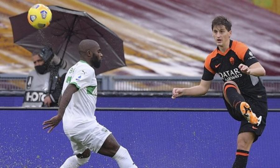 VAR i lë pa fitore Romën dhe Sassuolon, Kumbulla luajti 88 minuta, Pedro u përjashtua me të kuq