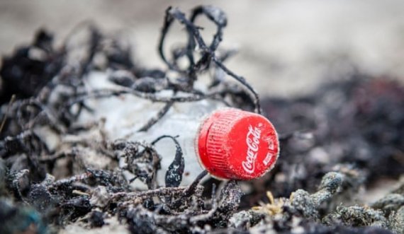 Coca-Cola ndotësja më e madhe e plastikës në botë