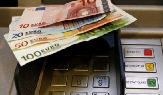 104 mijë kosovarë mund të tërheqin vetëm 10 euro nga Tusti