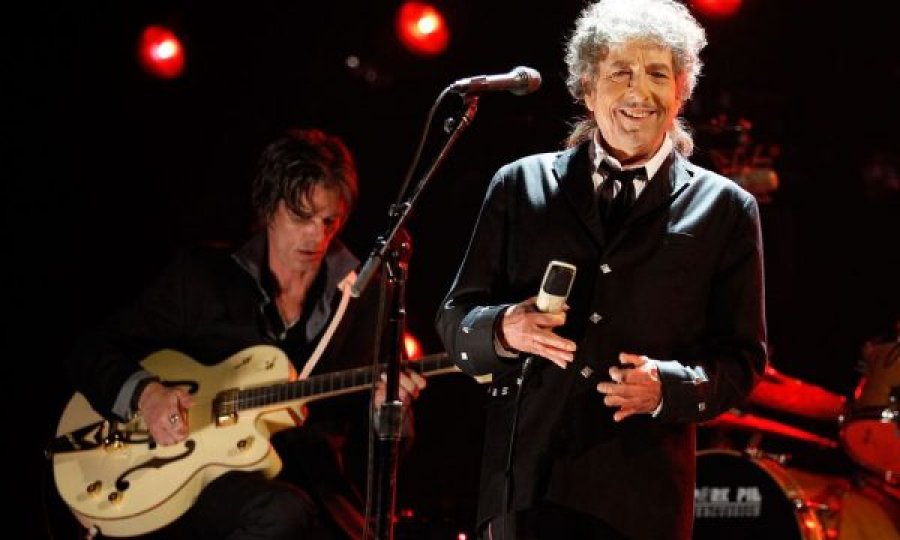 Bob Dylan i shet të gjitha të drejtat e këngëve të tij