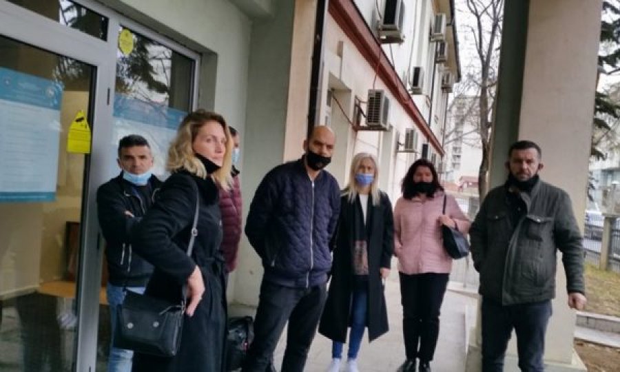 Prindërit protestojnë, kërkojnë barna për trajtimin e sëmundjes së rëndë që po i prek fëmijët