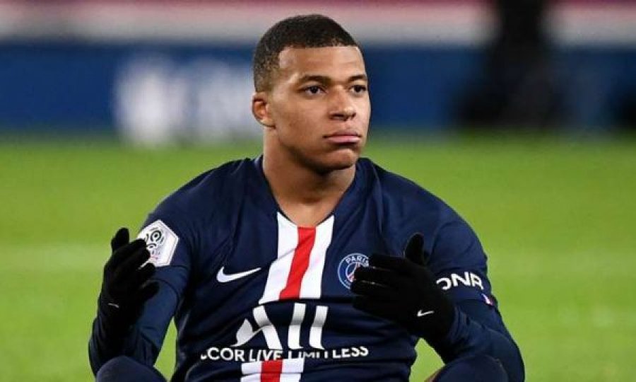 Mbappe është një vit larg për të nënshkruar si lojtar i lirë me Real Madridin