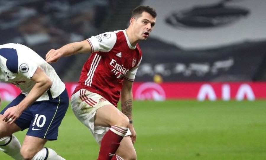 “Kjo është çmenduri” – Xhaka kritikohet ashpër për paraqitjen e dobët kundër Tottenhamit