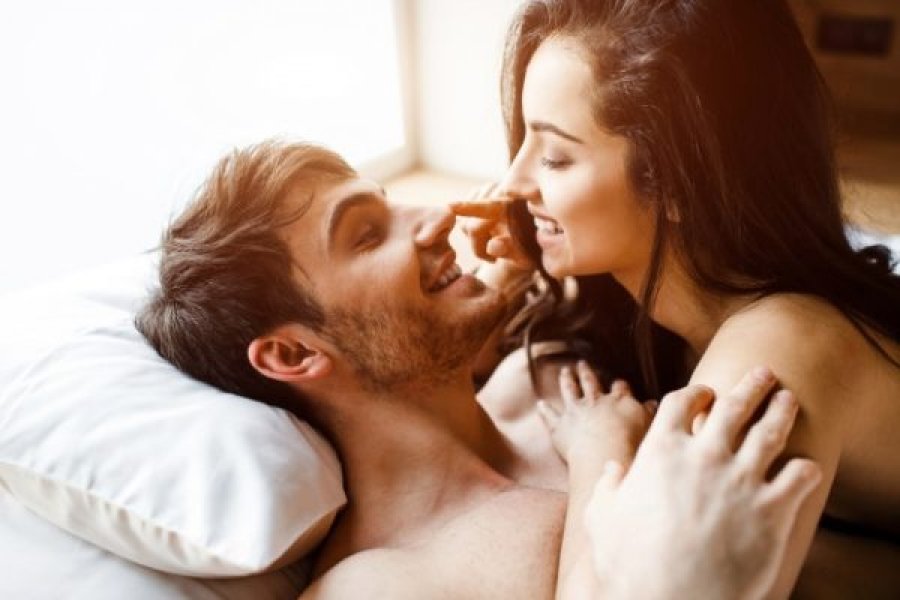 16 gjëra që çdo grua i do në shtrat, por nuk i kërkon!
