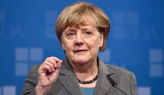 Merkel përjashton një riorganizim të qeverisë