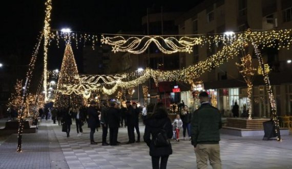 Qytetarët e Lipjanit nuk duan ta dekorojnë qytetin për festat e fundvitit