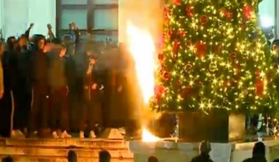 Policia iu referohet protestuesve në Shqipëri si ekstremistë