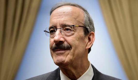 Eliot Engel: Serbia nuk mund të anëtarësohet në BE pa e njohur Kosovën